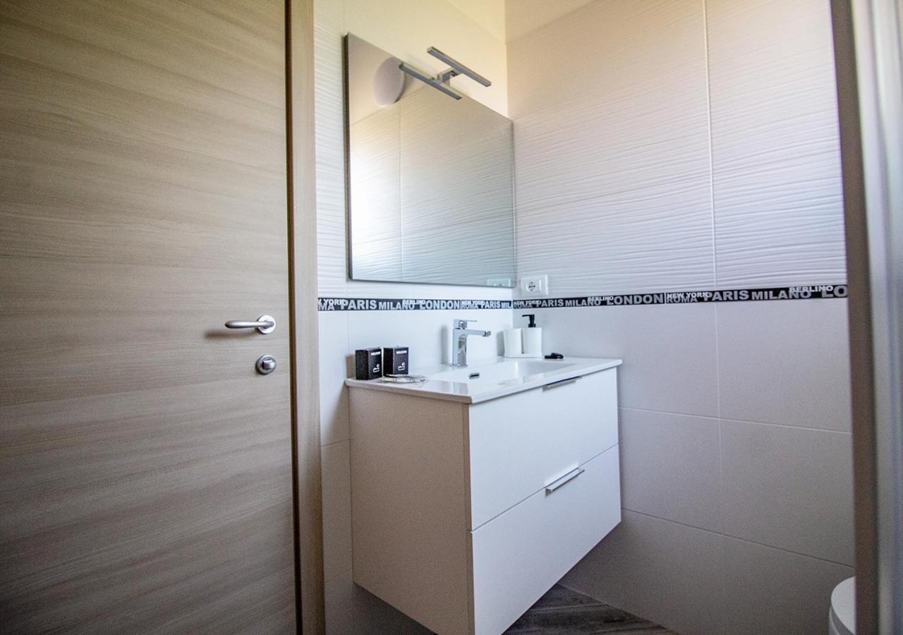 Athena Rooms - Parcheggio Privato Bologna Exterior foto