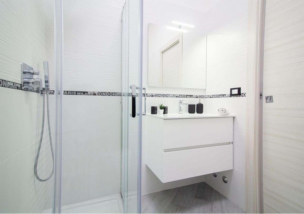 Athena Rooms - Parcheggio Privato Bologna Exterior foto